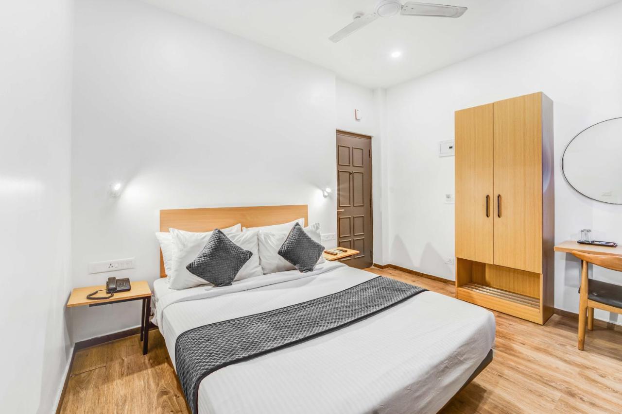 Rohaan Inn - Upar Hotels Ashok Nagar Ченай Екстериор снимка